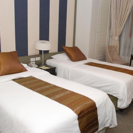 Aphrodite Inn Bangkok Esterno foto