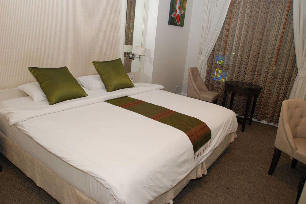 Aphrodite Inn Bangkok Esterno foto